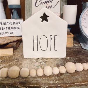 BRAND NEW Rae Dunn HOPE house